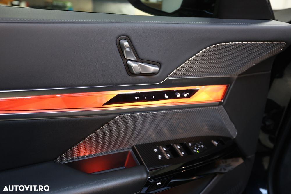 BMW Seria 7 740d xDrive MHEV - 20