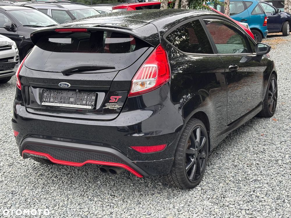 Ford Fiesta 1.6 EcoBoost ST - 5