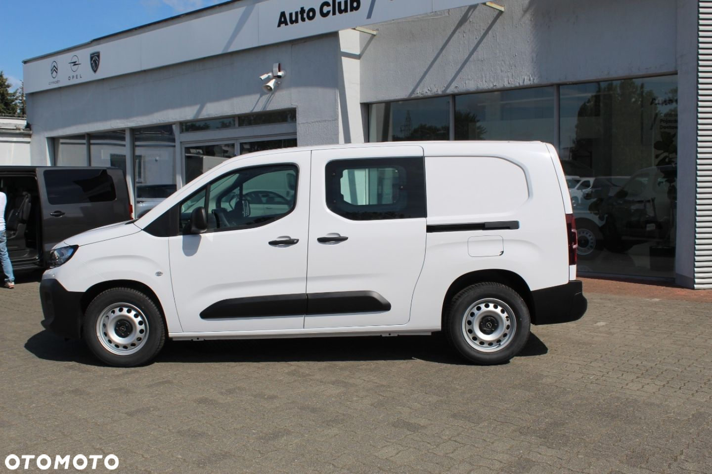 Opel COMBO - 13