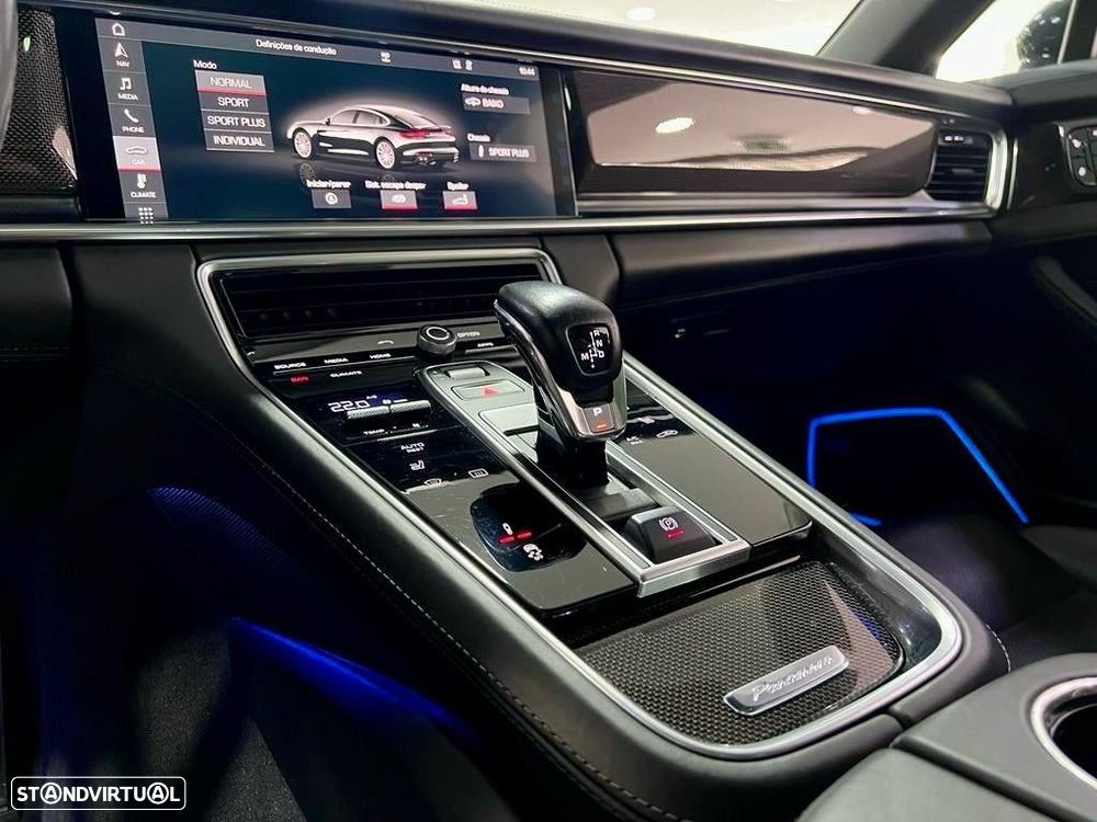 Porsche Panamera 4 S - 39