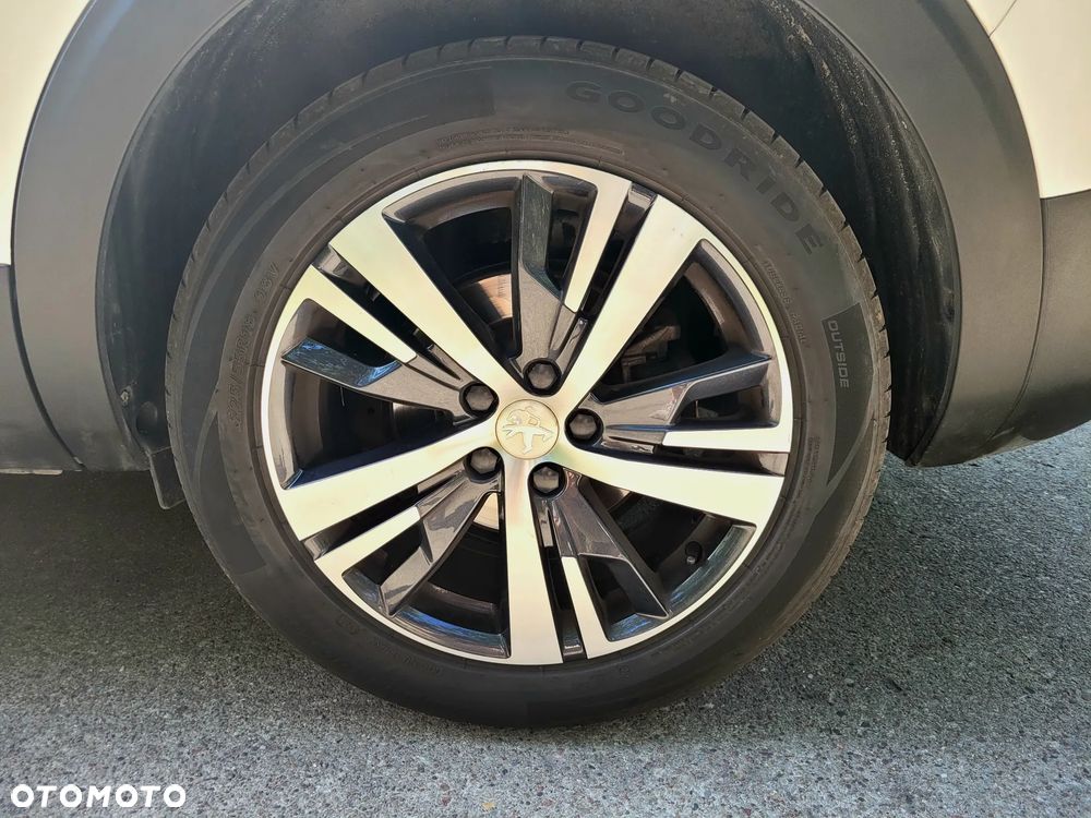 Peugeot 5008 1.5 BlueHDi Allure S&S EAT8 - 18