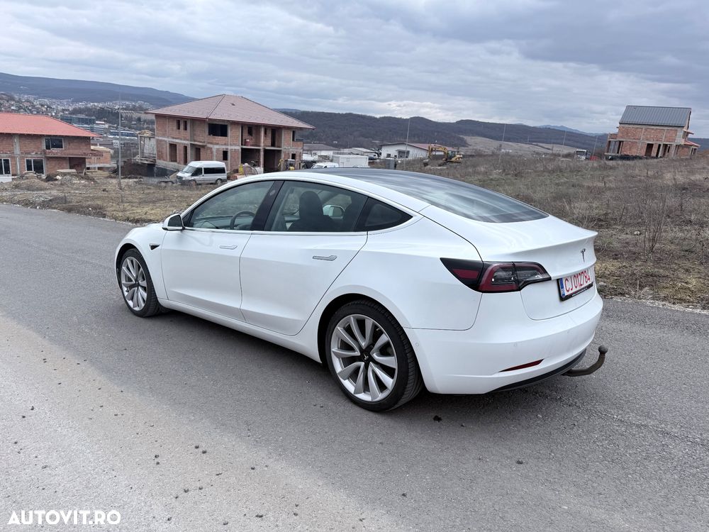 Tesla Model 3 Langstreckenbatterie Allradantrieb Dual Motor - 7