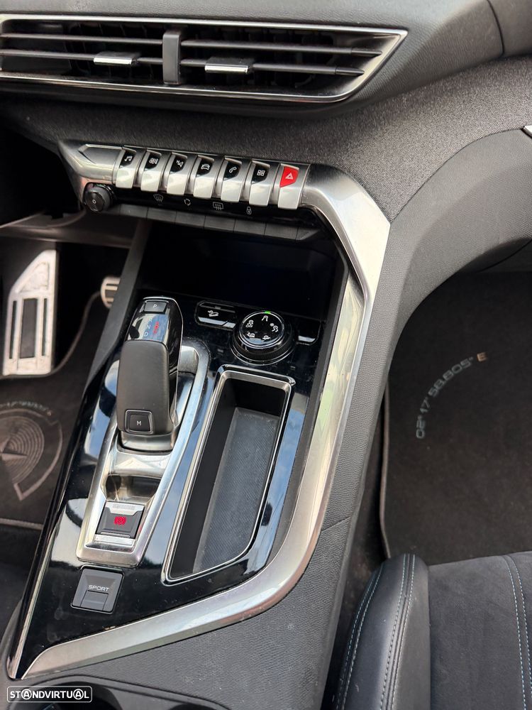 Peugeot 5008 PureTech 130 EAT8 Stop & Start Roadtrip - 13