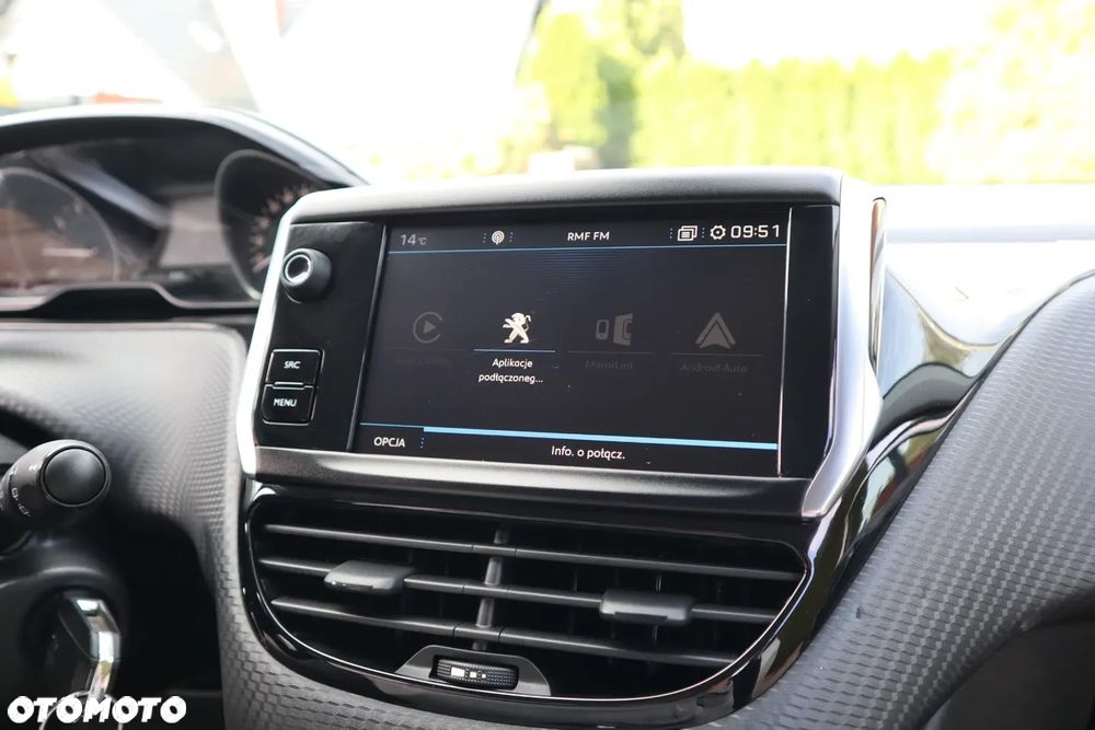 Peugeot 208 1.2 PureTech Allure S&S - 19