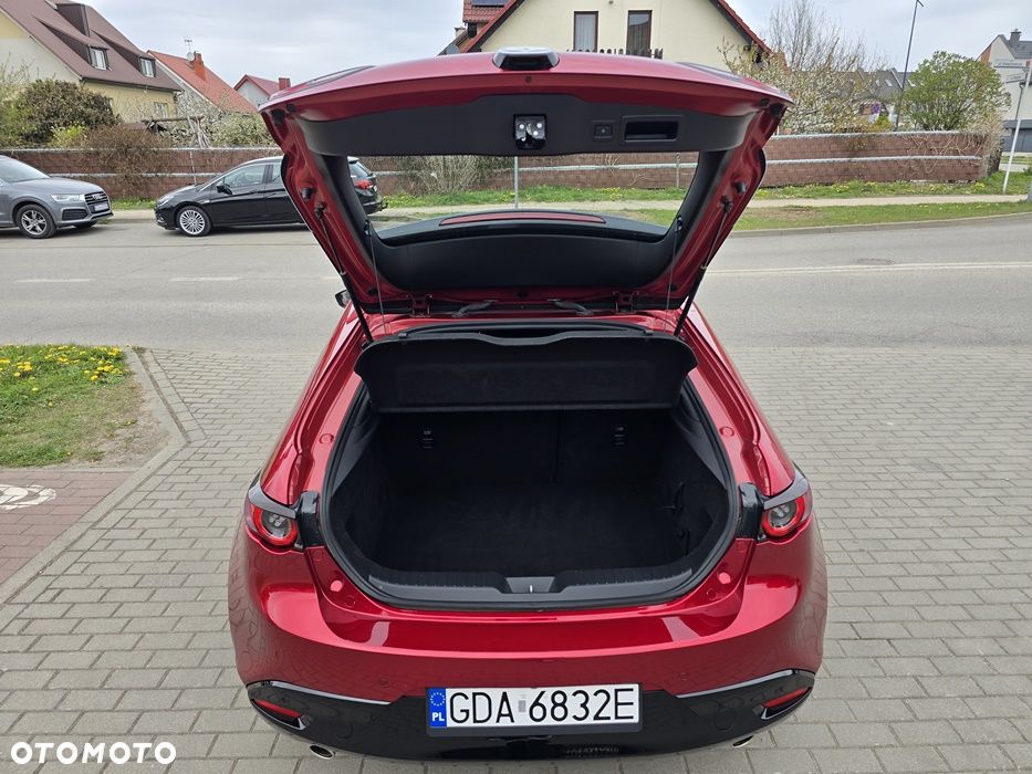 Mazda 3 e-SKYACTIV-G 2.0 M HYBRID - 33