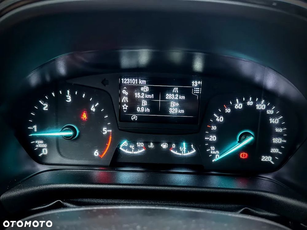 Ford Fiesta 1.5 TDCi ACTIVE - 20