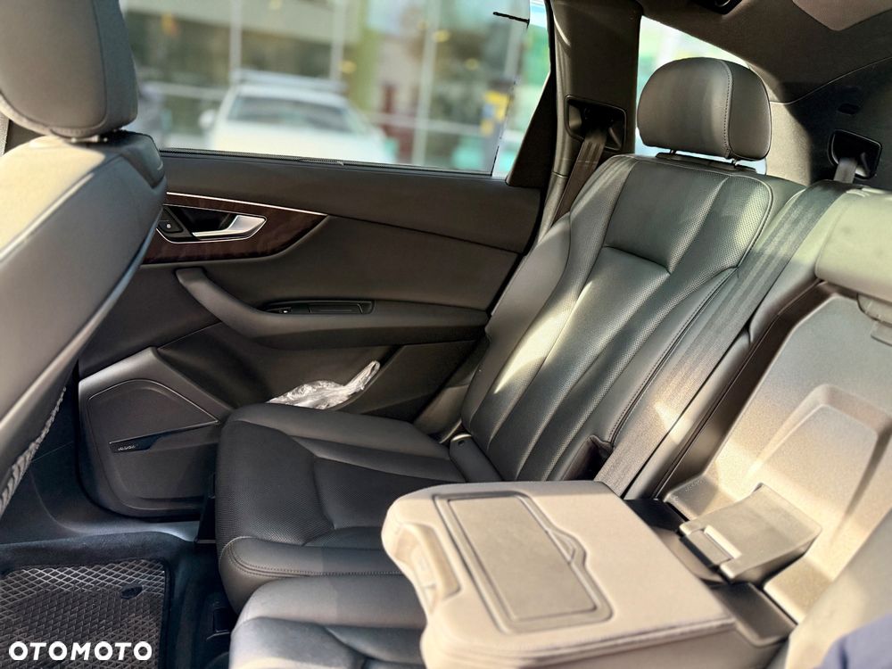 Audi Q7 55 TFSI quattro tiptronic - 14