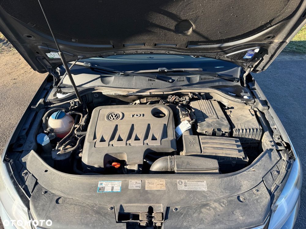 Volkswagen Passat 2.0 TDI BlueMotion Technology Comfortline - 20