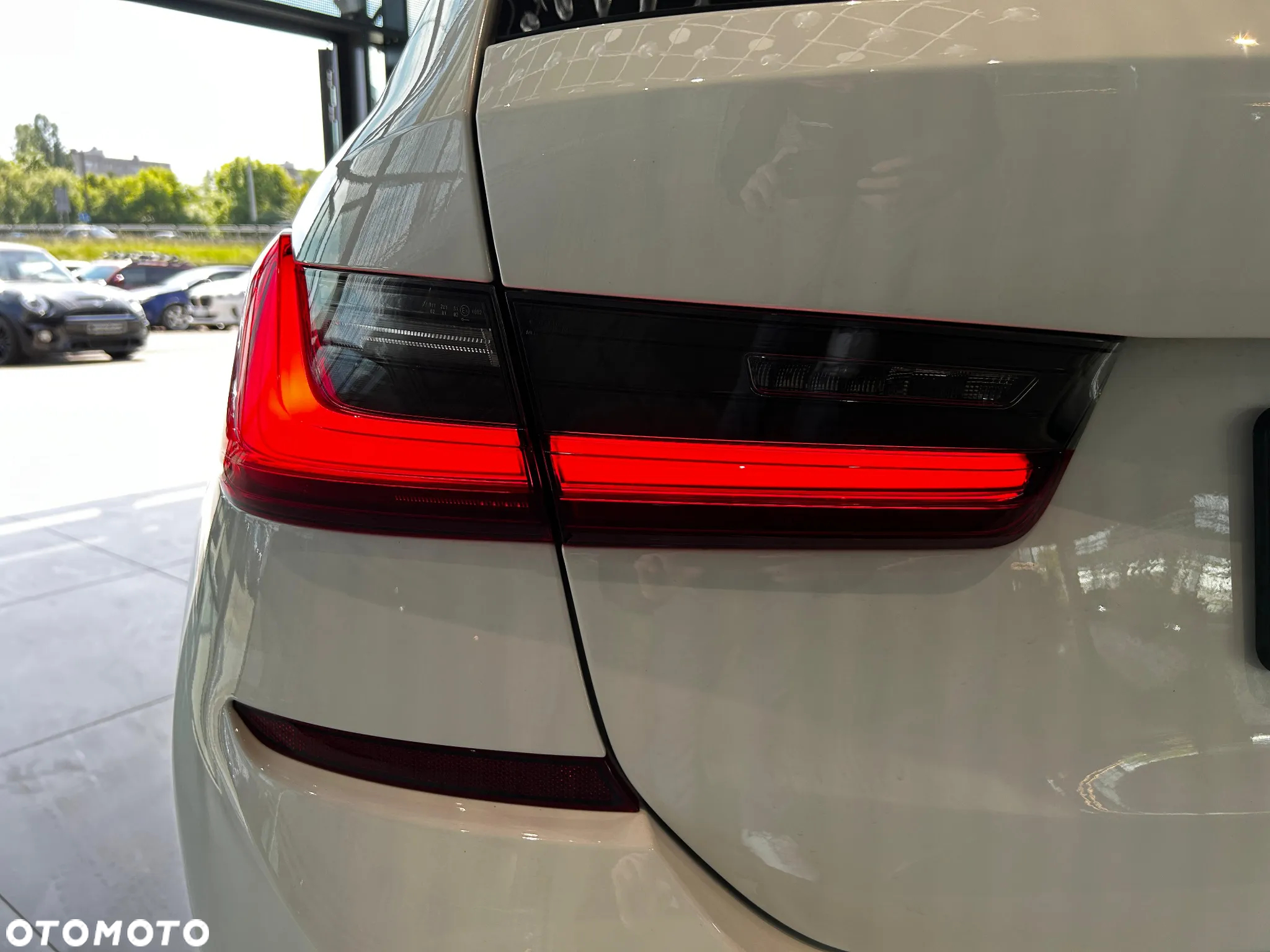 BMW Seria 3 318d M Sport Shadow - 13