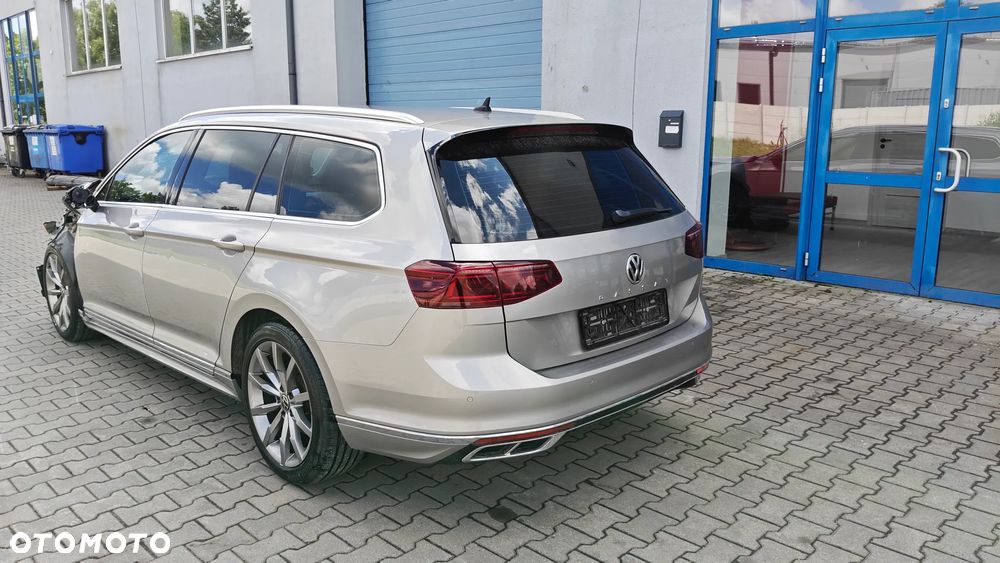 Volkswagen Passat 2.0 TDI SCR DSG - 2