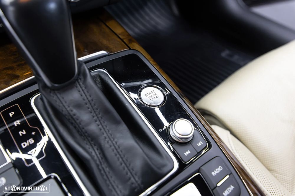 Audi A6 Avant 3.0 TDI V6 quattro S-line S tronic - 44