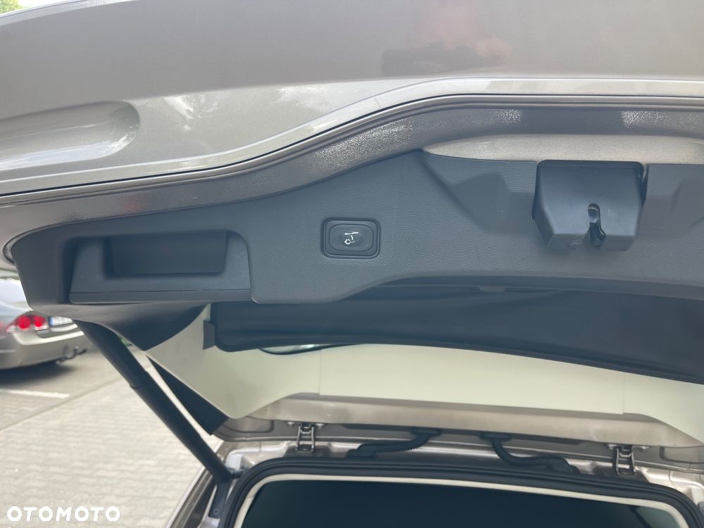 Ford Mondeo - 12
