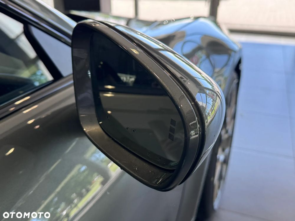 Porsche 911 Carrera 4S - 10