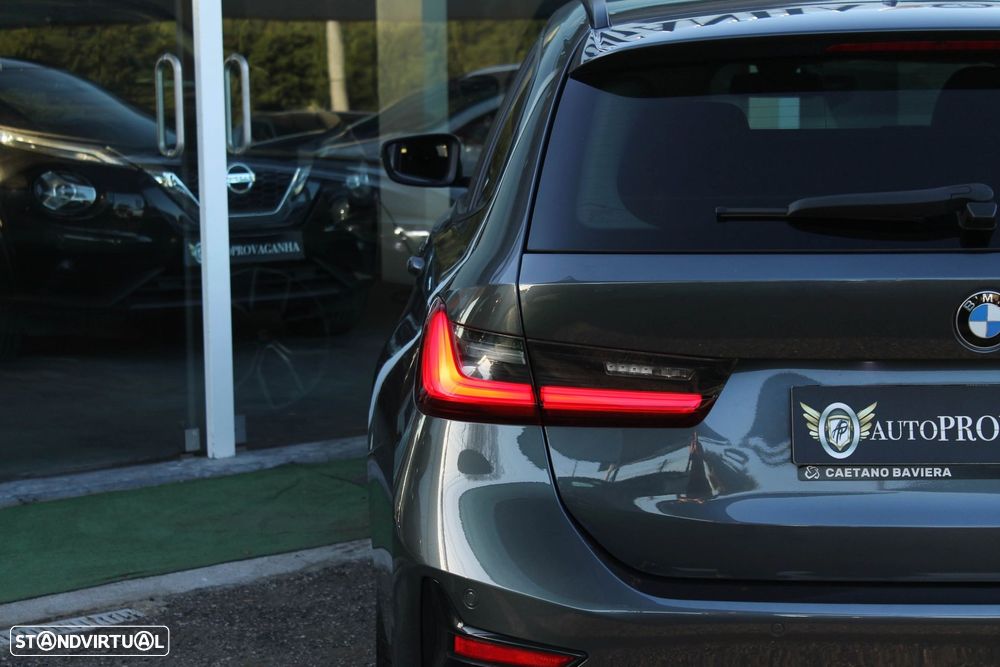 BMW 330 e Touring Auto - 43