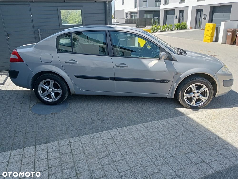 Renault Megane 1.6 Confort Authentique - 2