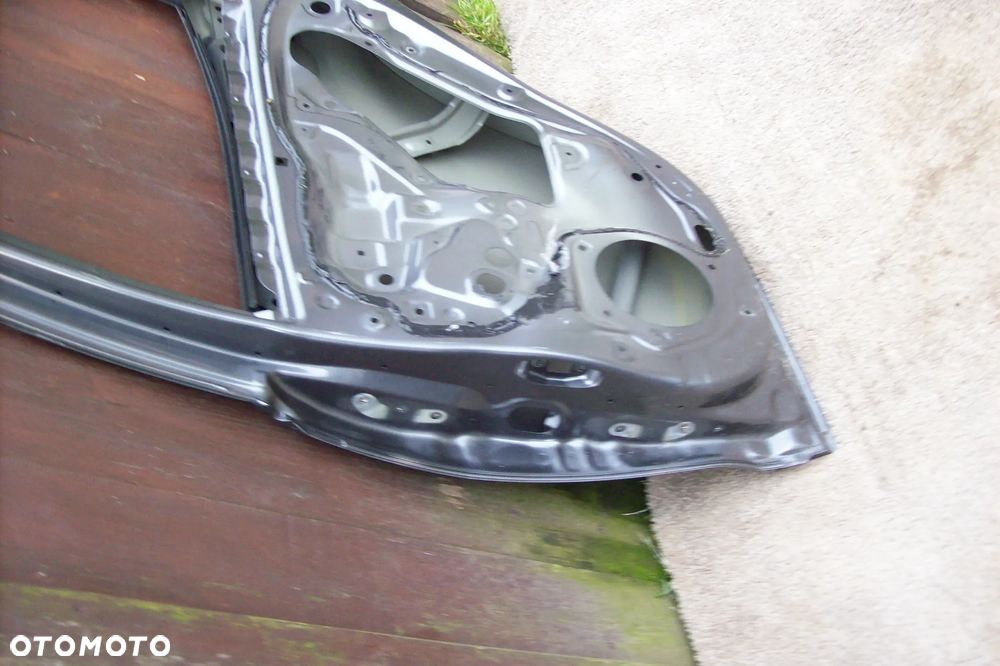 DRZWI TYLNE PRAWE TOYOTA YARIS IV ROK 20/24 - 7