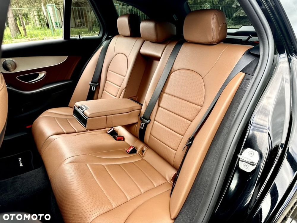 Mercedes-Benz Klasa C 300 d 9G-TRONIC AMG Line - 33