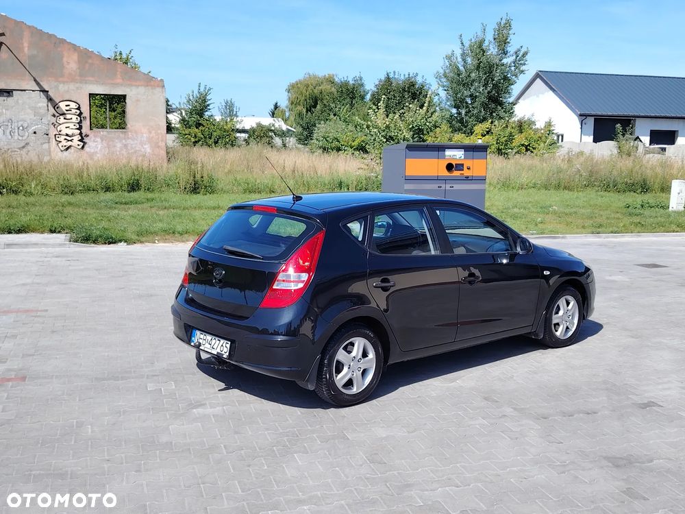 Hyundai i30 1.6 CRDi Style EU5 - 12