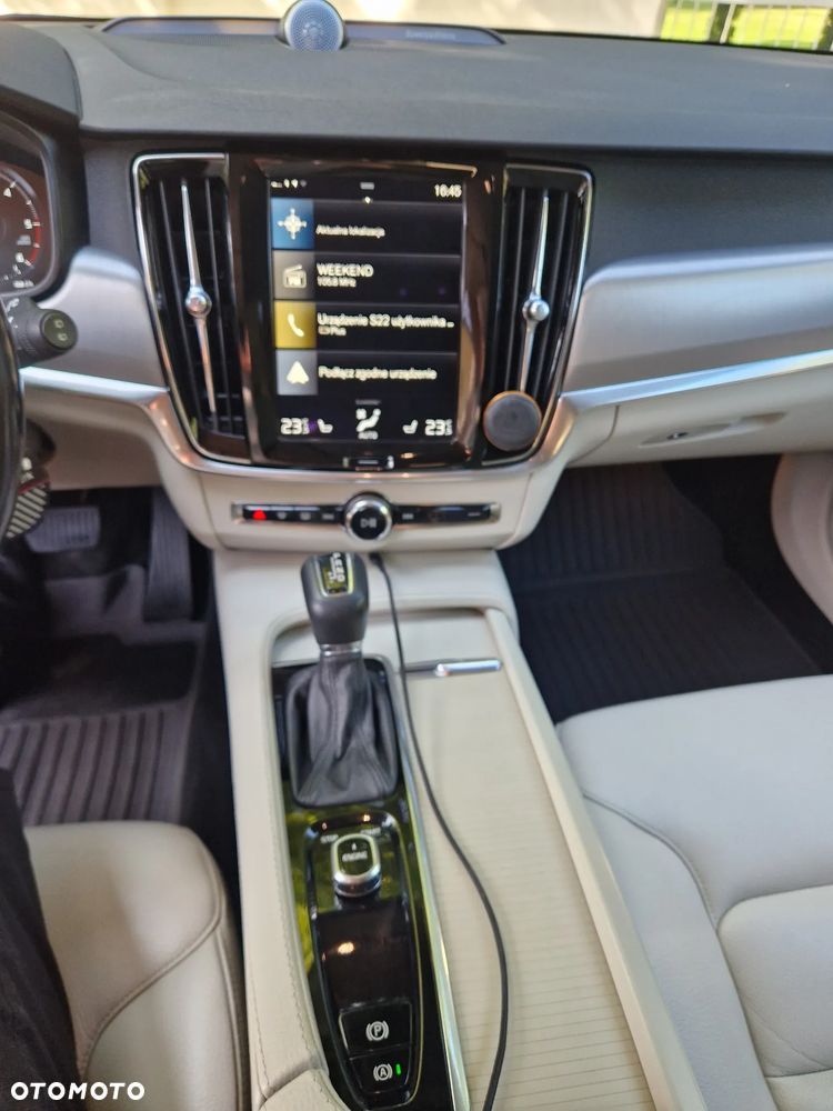 Volvo V90 D5 AWD Momentum - 12