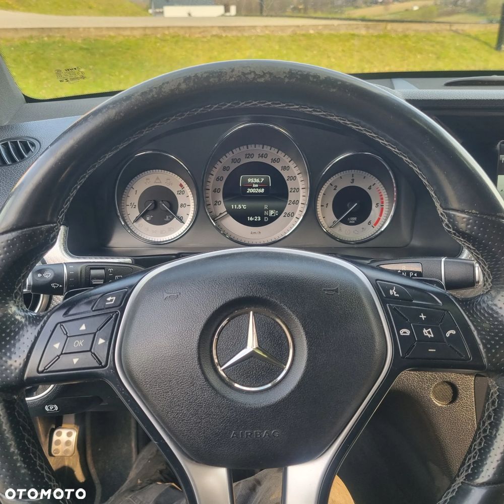 Mercedes-Benz GLK - 16