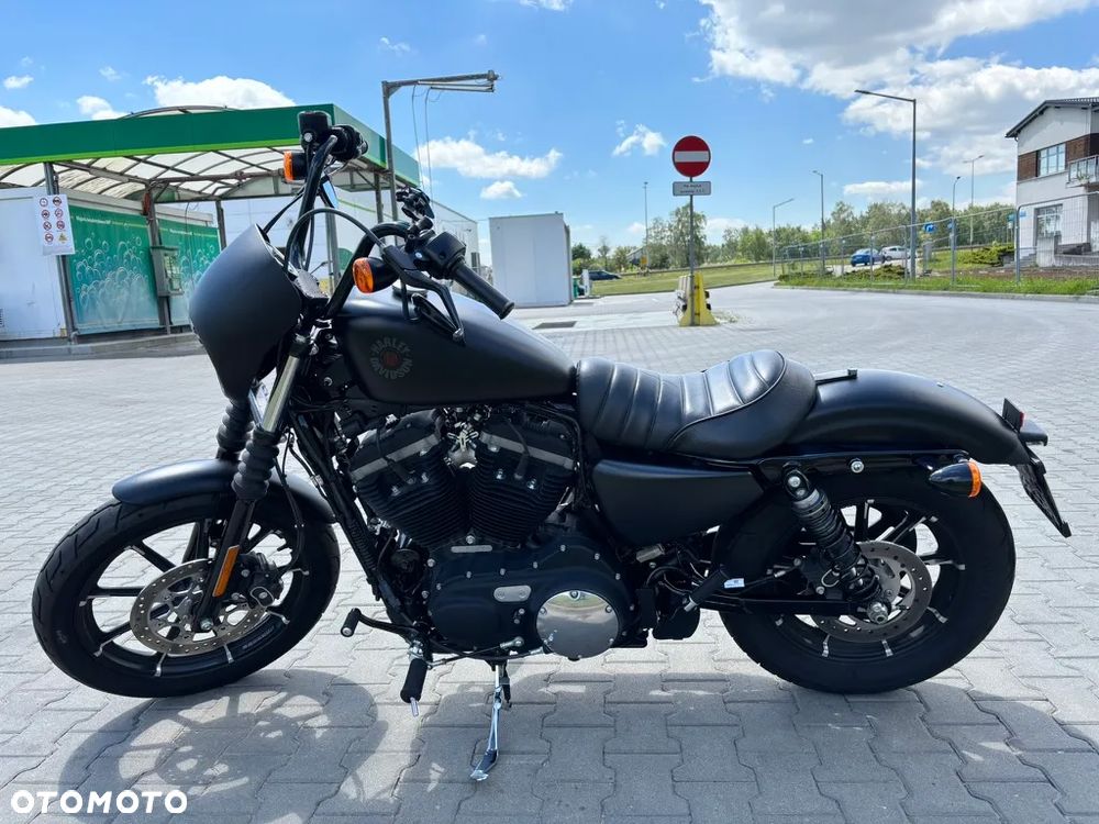 Harley-Davidson Sportster Iron 883 - 2