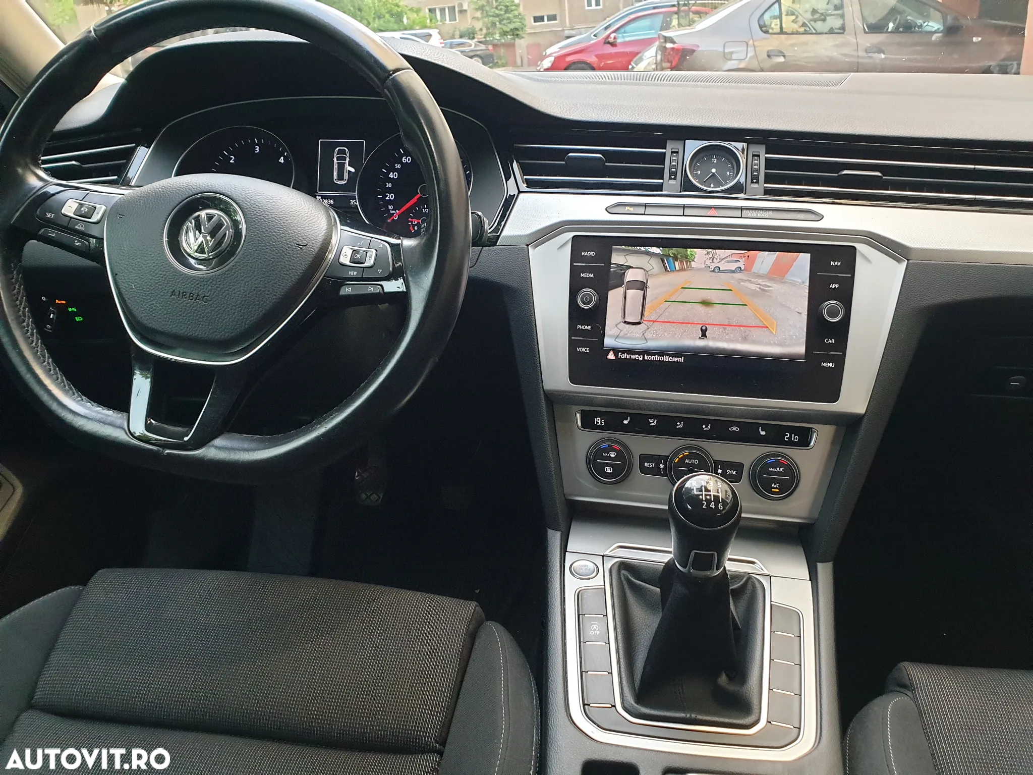 Volkswagen Passat - 9