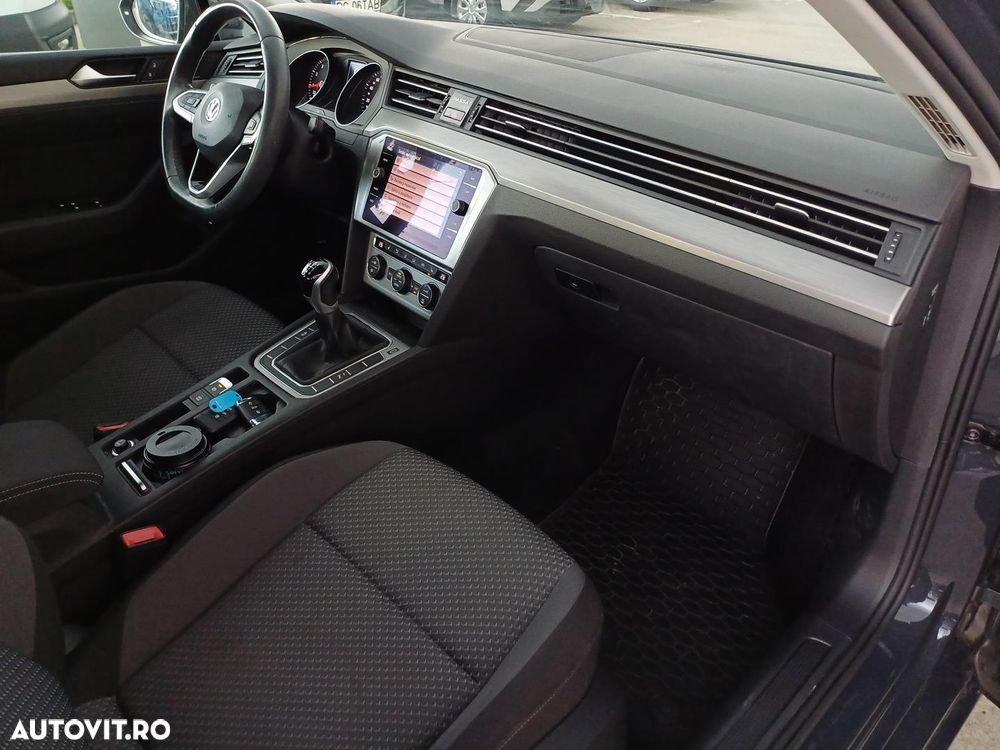 Volkswagen Passat 1.5 TSI ACT Trendline - 19