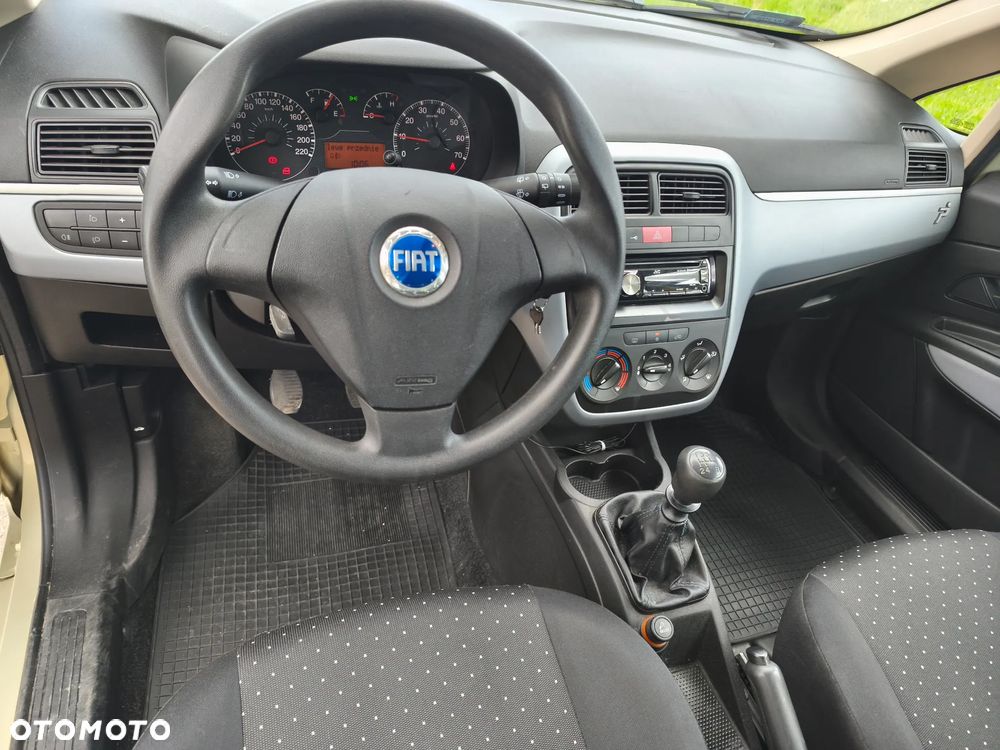 Fiat Punto - 8