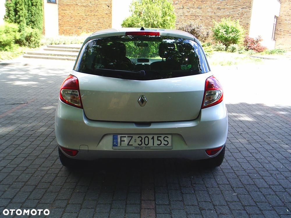 Renault Clio 1.2 16V 75 Dynamique - 7