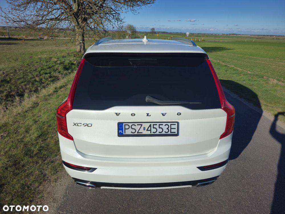 Volvo XC 90 D5 AWD R-Design - 11