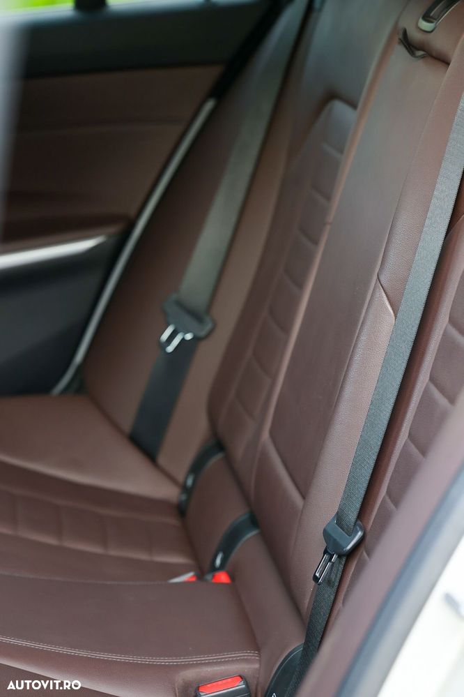 BMW Seria 3 320d xDrive AT MHEV - 9