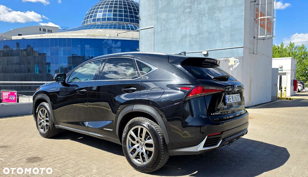 Lexus NX 300h Prestige AWD - 3