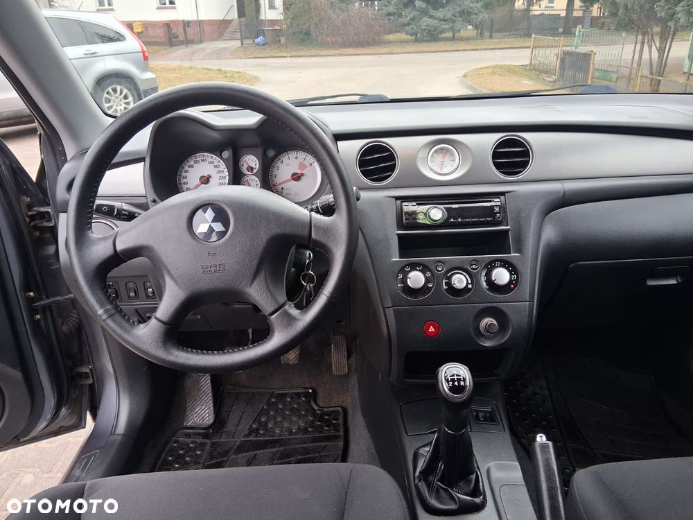 Mitsubishi Outlander 2.4 4WD Intense - 14