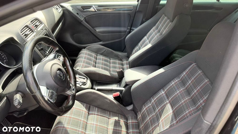Volkswagen Golf 2.0 GTI DSG - 36