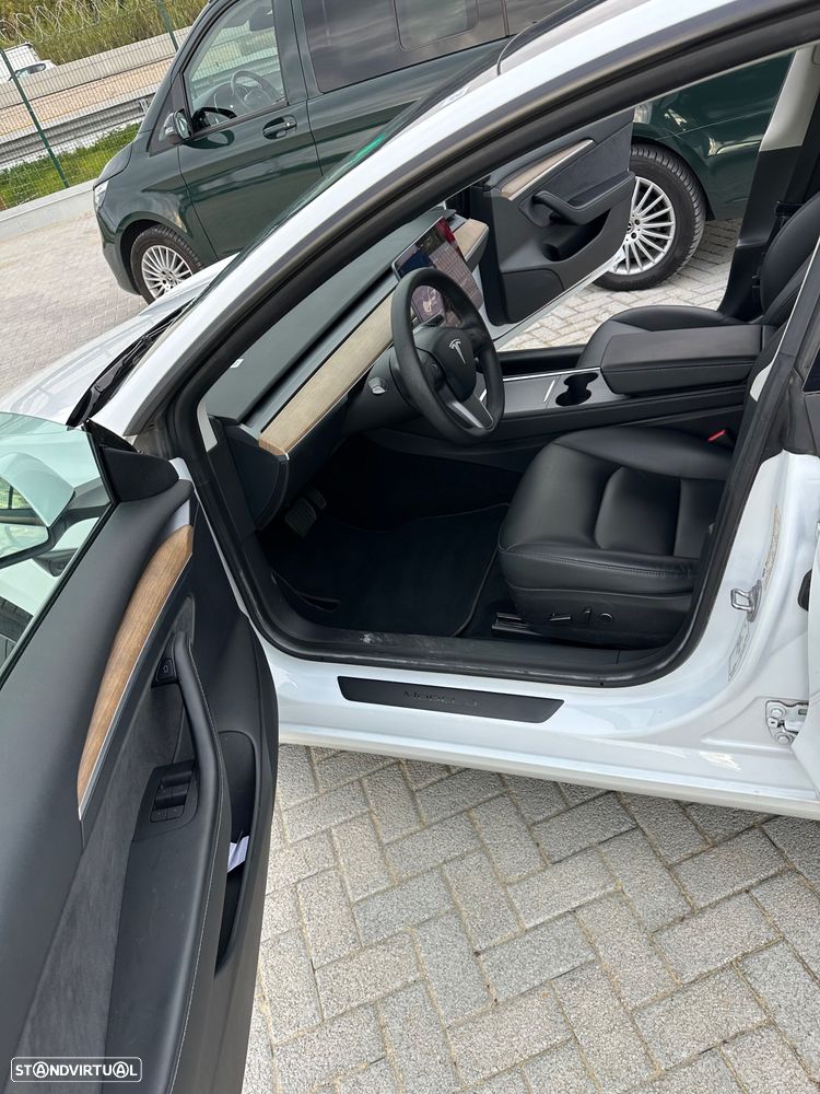 Tesla Model 3 Standard Range Plus RWD - 11