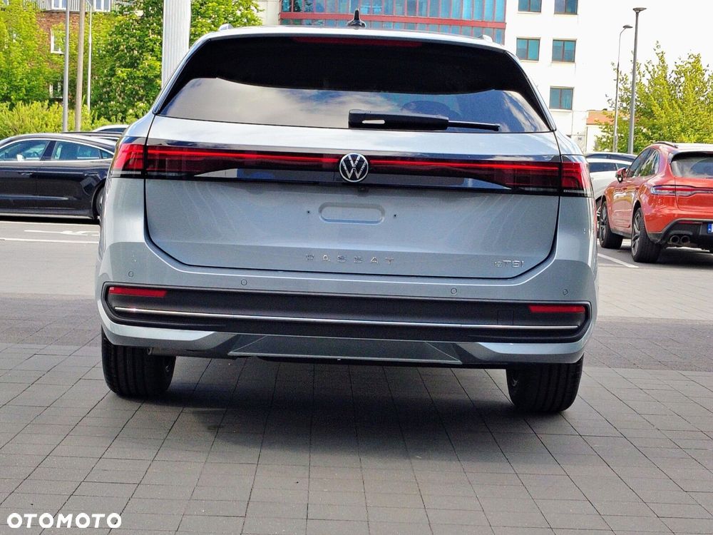 Volkswagen Passat - 7