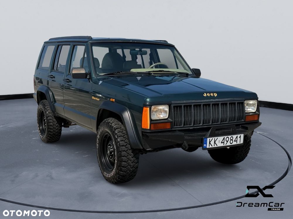 Jeep Cherokee - 4