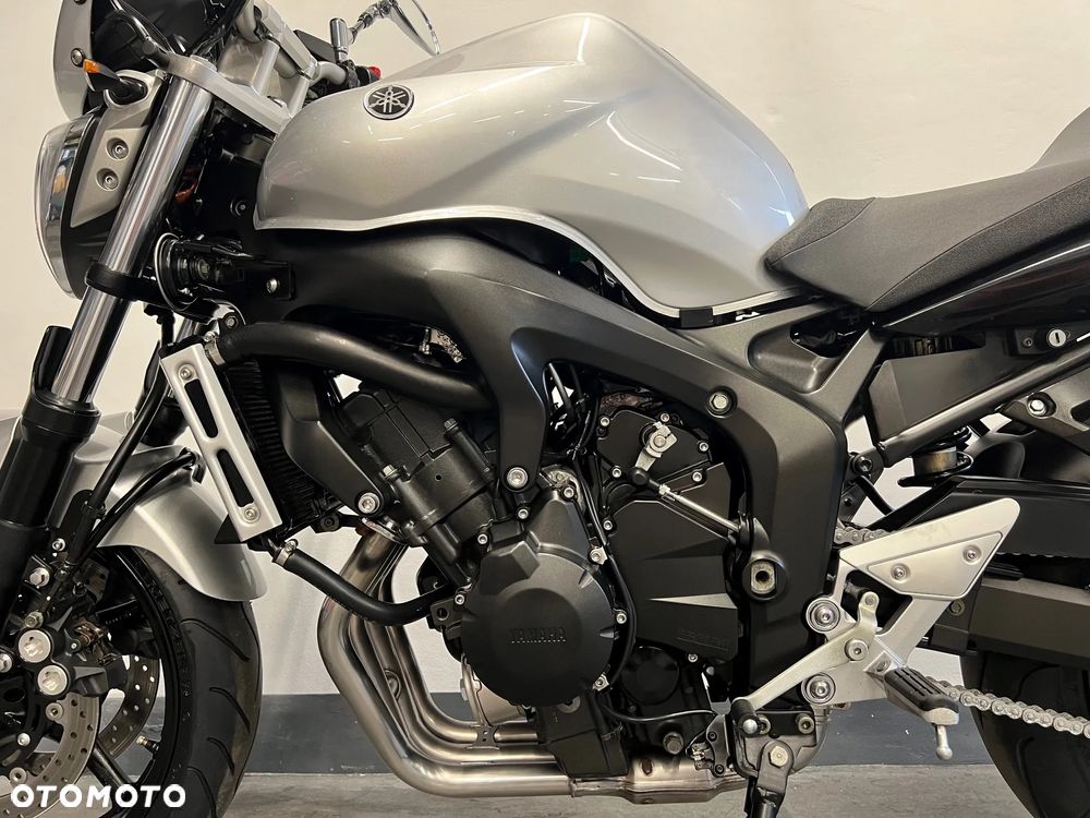 Yamaha FZ6 - 10