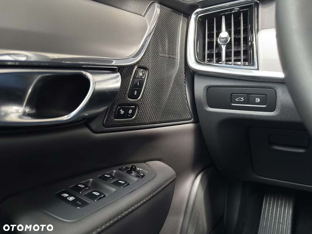 Volvo S90 T8 AWD Plug-In Hybrid Ultimate Dark - 12