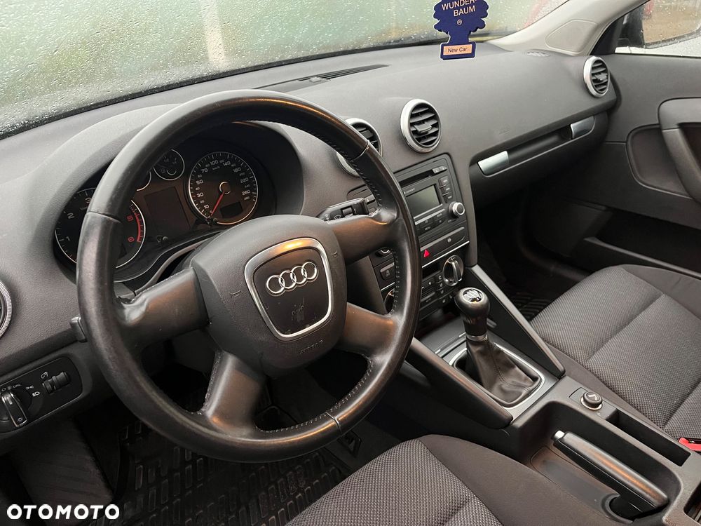 Audi A3 3-drzwiowe 1.6 TDI DPF Ambiente - 7