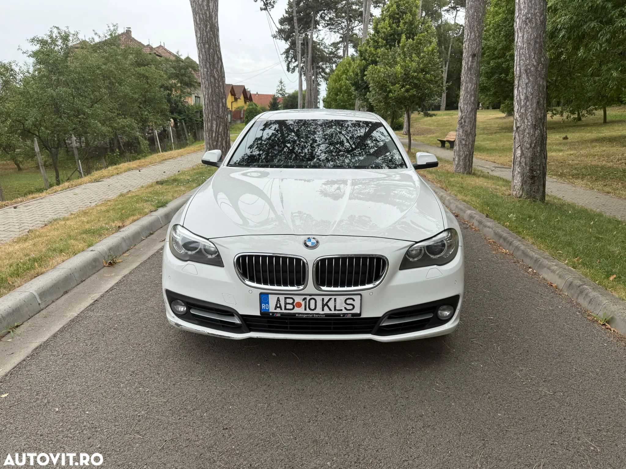 BMW Seria 5 520d Touring Aut. - 1