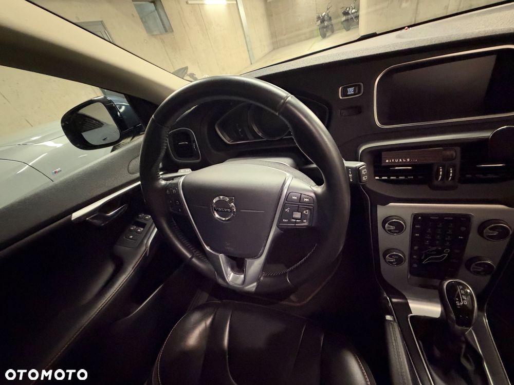 Volvo V40 T3 Drive-E Ocean Race - 9