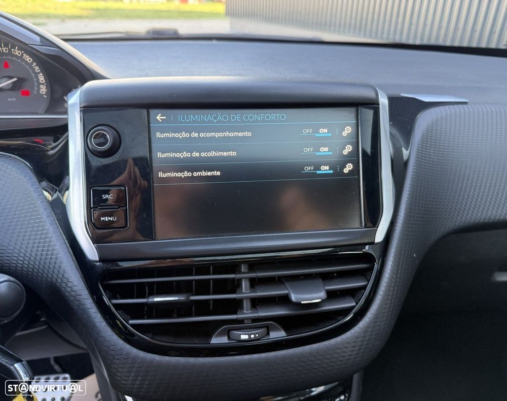 Peugeot 208 1.2 PureTech GT Line EAT6 - 21