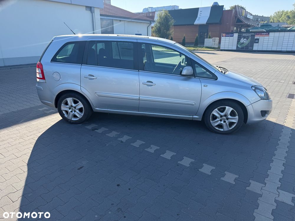 Opel Zafira 1.7 CDTI Cosmo - 3