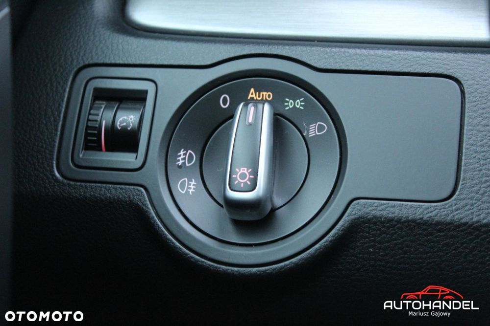 Volkswagen Passat - 11