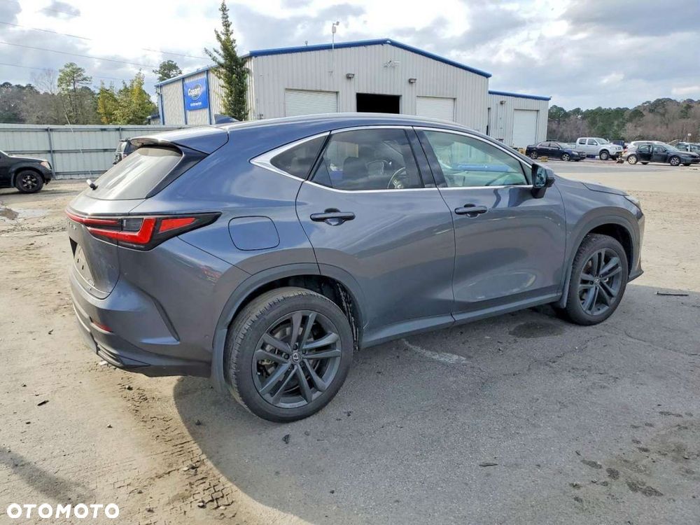 Lexus NX - 4