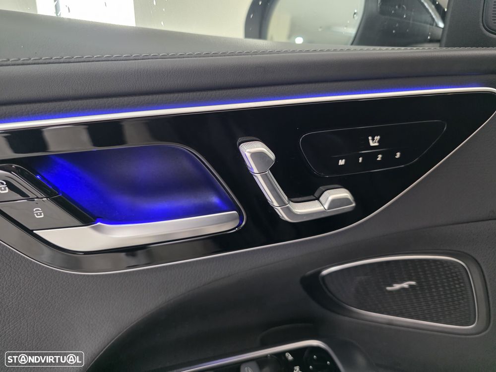 Mercedes-Benz C 300 e T 9G-TRONIC AMG Line - 23