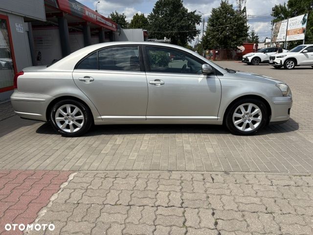 Toyota Avensis 2.2 D-4D Sol Platinium - 2
