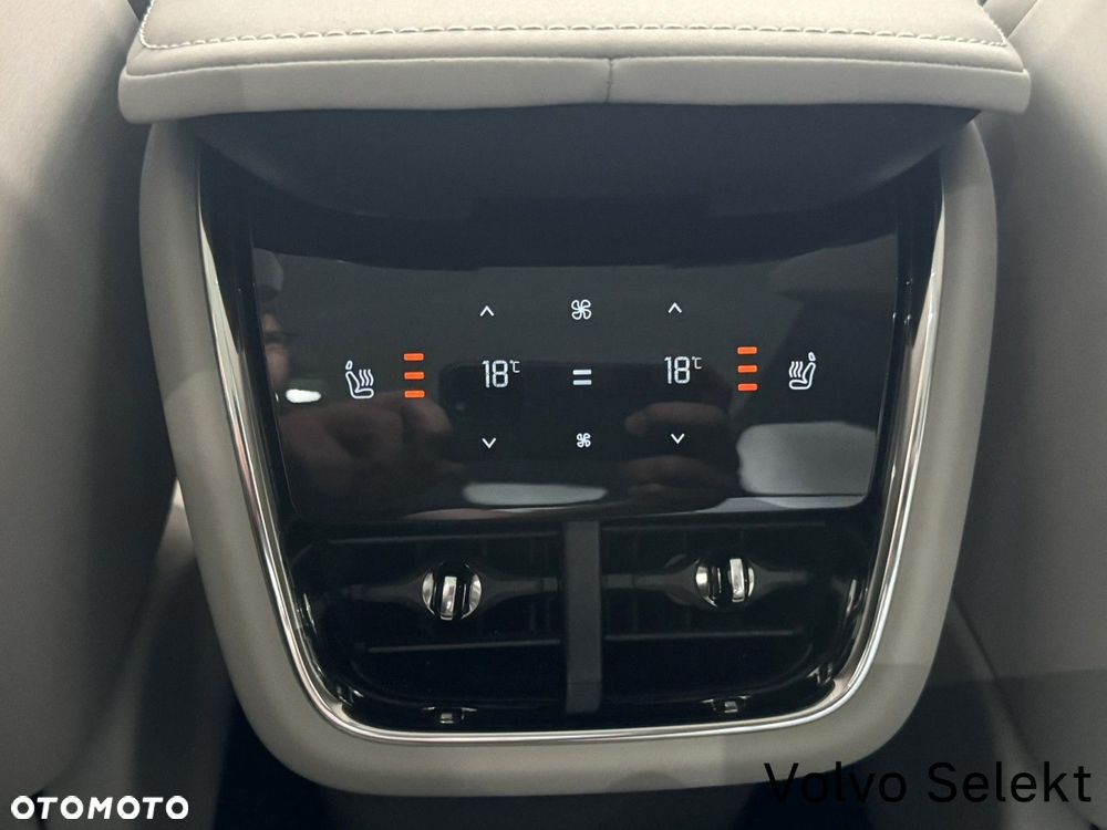 Volvo EX90 - 19