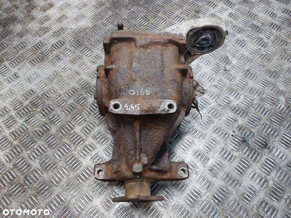 DYFERENCJAŁ DYFER MOST BMW E30 318i M40 4.45 BMW E36 COMPACT BMW E34 - 1